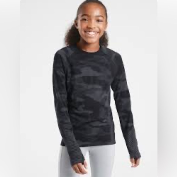Athleta Girl Printed Power Up Black Camo long Sleeve top shirt. Girls XXL/16 - Picture 3 of 8
